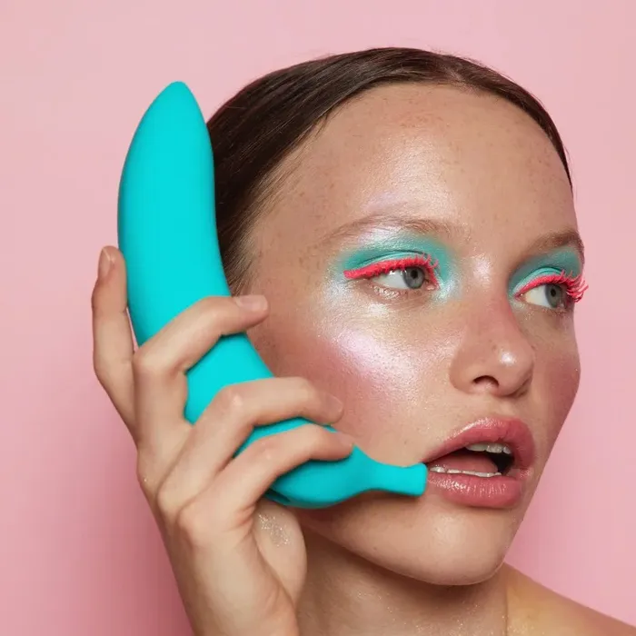 Love To Love Vibrators Love To Love Oh Oui Banana Vibrator Blue Lagoon
