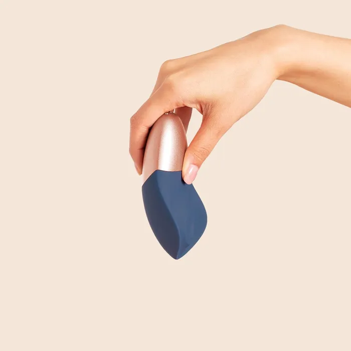 Deia The Arouser Pulsating External Stimulator Deia Female Sex Toys
