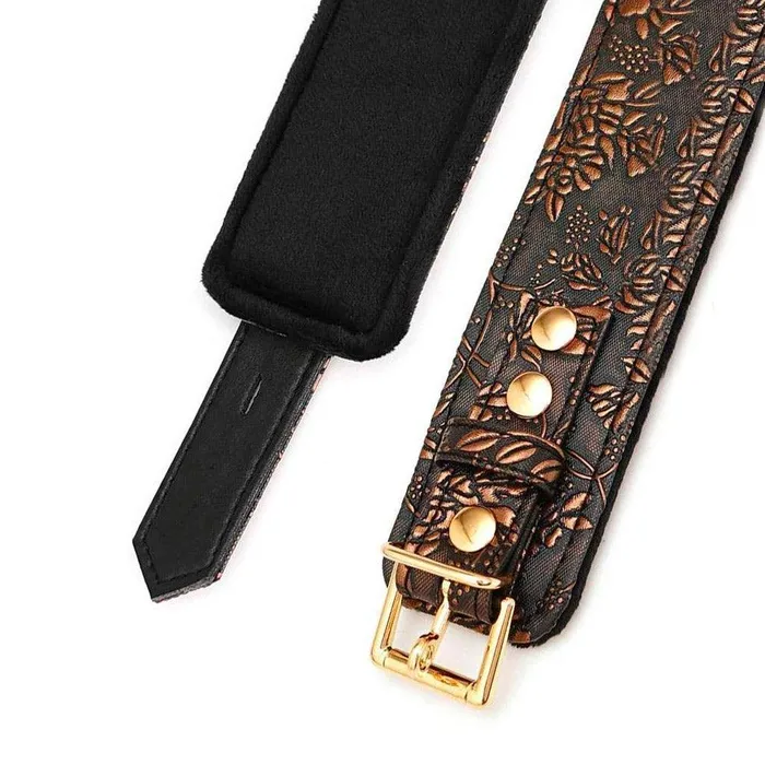 Male Sex Toys Vegan Floral with Faux Fur Collar and Leash Set vendorunknown